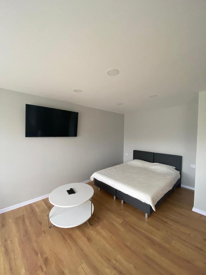 Feelings Apartment Apartamenti 斯米尔泰内 外观 照片